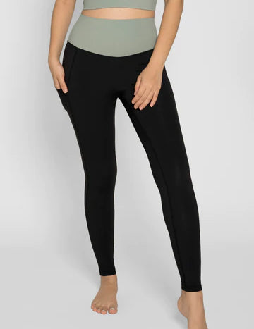 Why Sports Clothing is Essential for Athletes and Fitness Enthusiasts